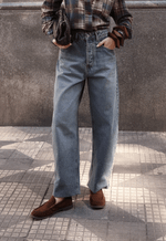 Calça Barrel Clair Dirty Wash