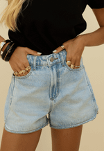 Short Mom Side Claro