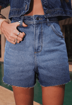 Short Mom Barra a Fio Médio