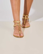 Rasteira Strap Tachas Dourado