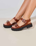 Sandália Flatform Tratorada Giovana Caramelo