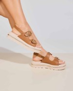 Sandália Flatform Fivelas Antônia Caramelo