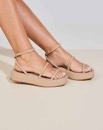 Sandália Flatform Rebeca Nude