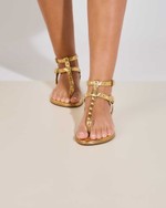 Rasteira Strap Tachas Dourado