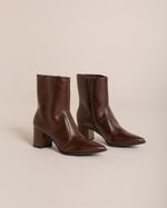 Bota Cano Médio Slouchy Julie Marrom