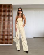 Blusa Peplum Sara Areia