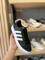 Tênis Adidas IQ5680
