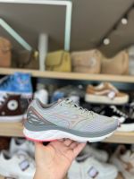 Tênis Mizuno SPACE-8266