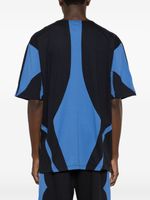 Camiseta gola redonda com recortes