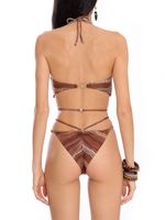 Conjunto de biquíni com detalhe em bordado