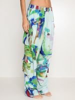 Calça com bolsos laterais e elástico cós 