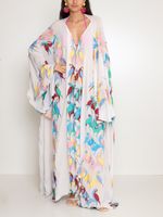 Vestido longo com estampa de papagaio