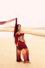 Calça reta com bolso Amir + Tati