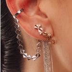 BRINCO EAR HOOK OMA DIAMANTES