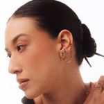 BRINCO EAR HOOK OMA ESMERALDA OURO BRANCO