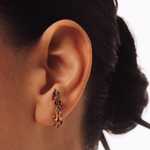 BRINCO EAR HOOK CORRENTE OMA ESMERALDAS 3PTS EM OURO AMARELO