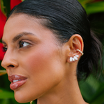 BRINCO EAR CUFF MADREPÉROLA NAVETE E DIAMANTE CHOCOLATE OURO AMARELO