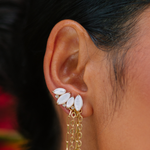BRINCO EAR CUFF MADREPÉROLA NAVETE E DIAMANTE CHOCOLATE OURO AMARELO
