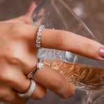 ANEL MEIA ALIANÇA DIAMANTES 15PTS OURO BRANCO