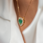 COLAR ESMERALDA CORAÇÃO DIAMANTES OURO AMARELO