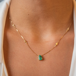 COLAR ESMERALDA GOTA DIAMANTES NO FIO OURO AMARELO