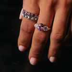 ANEL AMETISTA OVAL E MOISSANITE GOTA PRATA