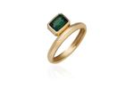 ANEL TURMALINA VERDE RETANGULAR EM OURO AMARELO