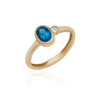 ANEL TURMALINA AZUL OVAL E DIAMANTE EM OURO AMARELO