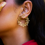 ARGOLA FRONTAL MANDALLA 40MM E DIAMANTE BRANCO 1,5PTS OURO AMARELO