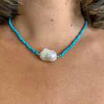 CHOKER 40CM COM AMAZONITA, PÉROLA BARROCA E BOLINHA DE OURO AMARELO