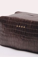 MAX NECESSAIRE