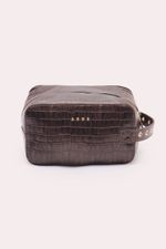 MAX NECESSAIRE