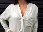 Camisa Em Viscose - A Cor É Verde Claro Com Bolinhas