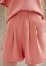 Shorts Feminino Em Alfaiataria Com Linho