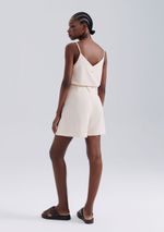 Shorts Feminino Em Alfaiataria Com Linho