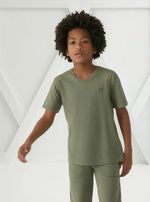 Camiseta Básica Infantil Menino Flamê Em Decote V