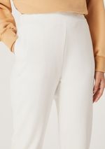 Calça Feminina Carrot Em Moletom Peluciado