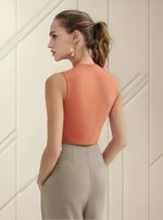 Regata Feminina Cropped Em Malha Com Elastano