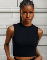 Regata Feminina Cropped Em Malha Com Elastano