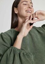 Blusa Feminina Evasê Em Veludo