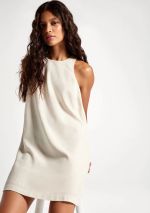 Vestido Curto Evasê Com Linho