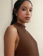 Vestido Curto Gola Alta Em Ribana