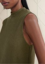 Vestido Curto Gola Alta Em Ribana