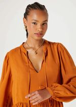 Vestido Curto Evasê Manga Longa Em Malha De Viscose
