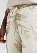 Bermuda Masculina Floral Em Linho