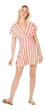 Vestido Curto Decote V Transpassado Estampado