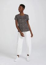 Blusa Feminina Manga Curta Em Malha De Algodão Estampada