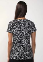 Blusa Feminina Manga Curta Em Malha De Algodão Estampada