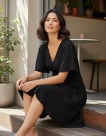 Vestido Curto Evasê Decote Em V