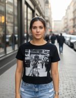 Blusa Cropped Feminina Com Estampa Em Quadricomia
